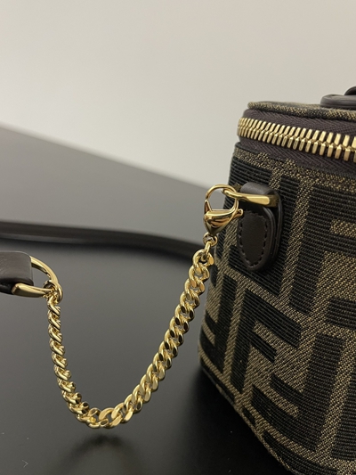 フェンディバッグ内部構造